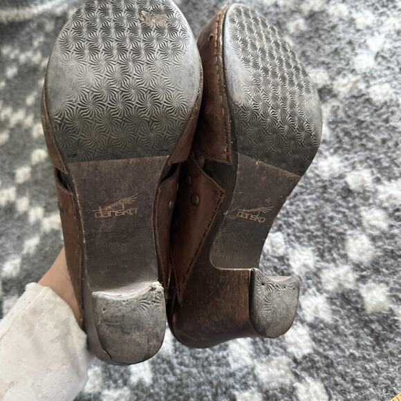 Dansko Shoes Womens Size 7.5 Brown Leather‎ Studded Clogs Slip On Heels Comfort - Picture 12 of 12